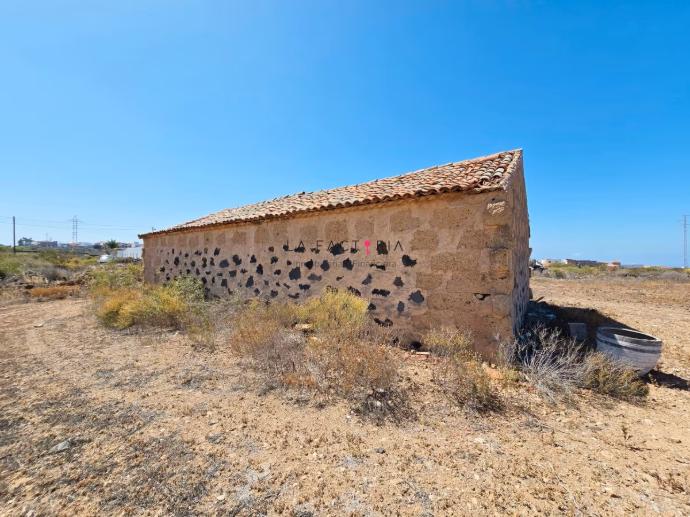 Casa + Terreno en Buzanada