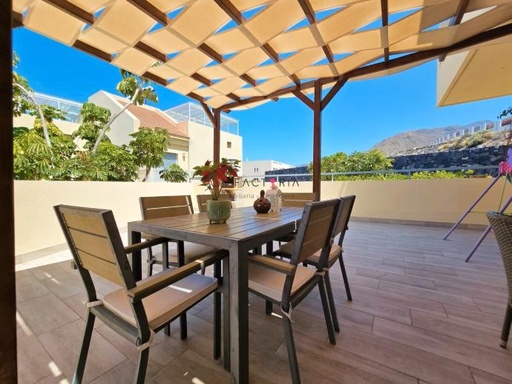 Casa adosada en venta en Puerto de Santiago